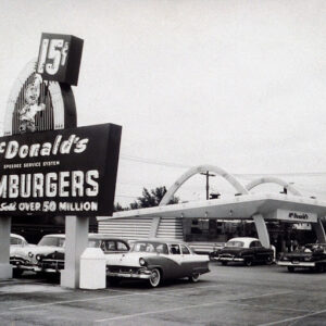 Old McDonald’s: Historical Photos of the Biggest Fast Food Brand in the World Since Established Till the 1980s_Ha