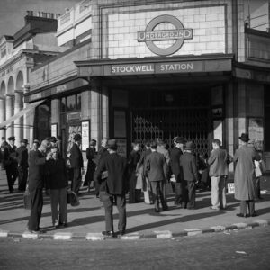 30 Vintage Photos of the London Underground From Between the 1910s and 1930s_Ha