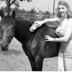 40 Snaps That Show Women From the 1950s Were Cooler Than We Knew _ nan